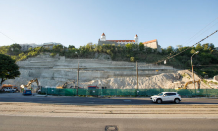 Výstavbou na hradnom kopci sa zaoberá inšpekcia životného prostredia