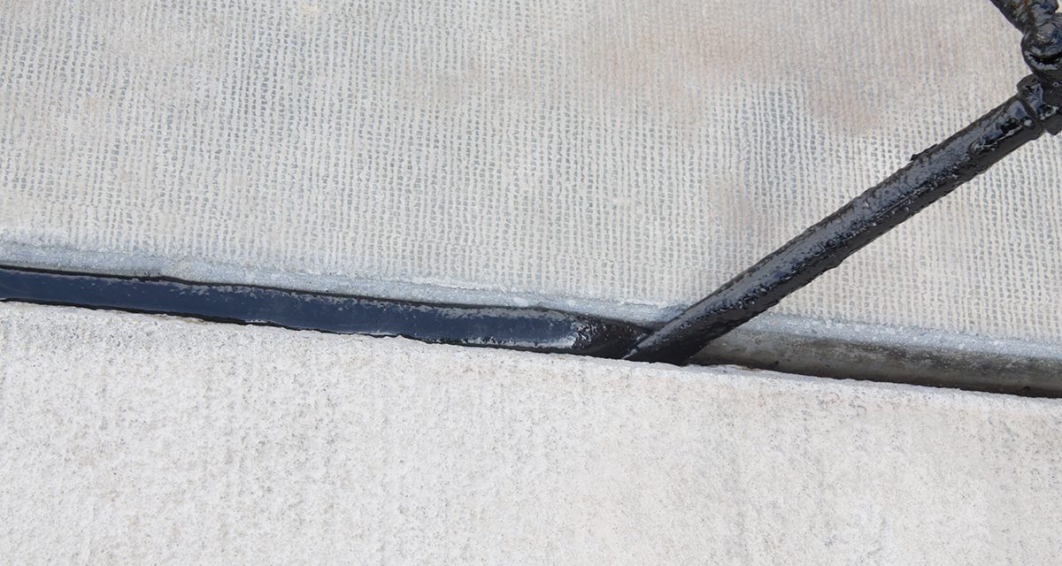 Inovatívne materiály na tesnenie škár v asfaltových a betónových komunikáciách s testom kvality BAM