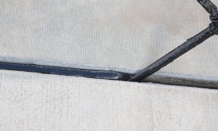 Inovatívne materiály na tesnenie škár v asfaltových a betónových komunikáciách s testom kvality BAM