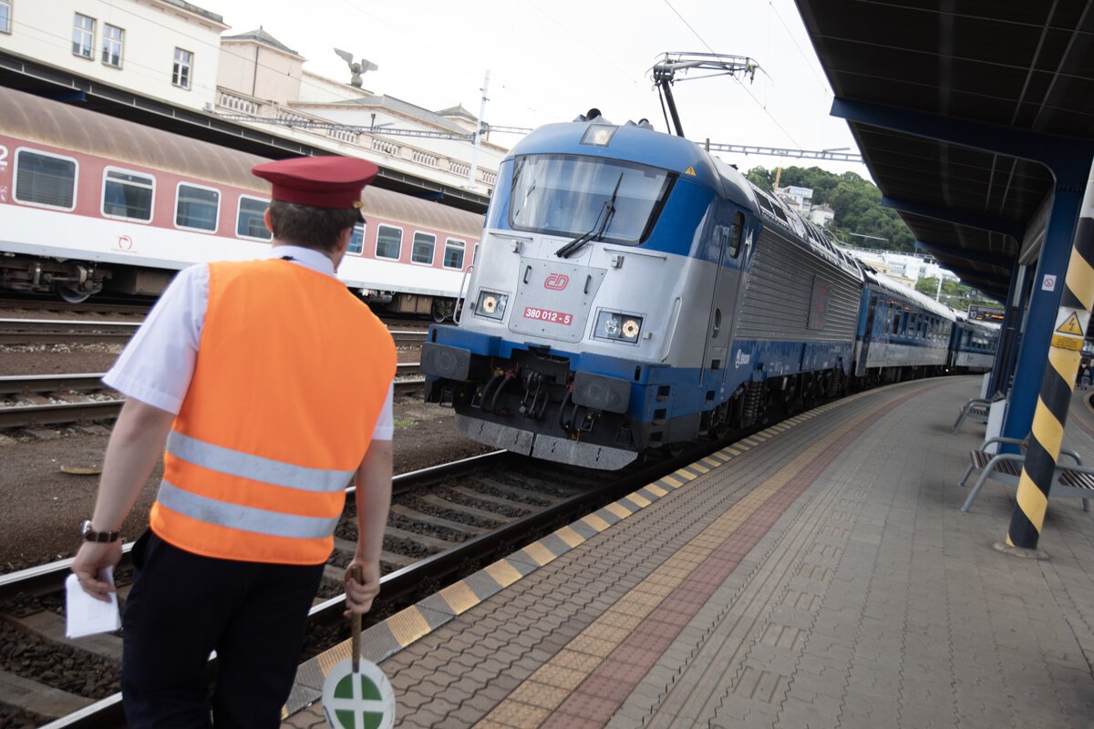 Železničná spoločnosť Slovensko začína s výstavbou stredísk údržby