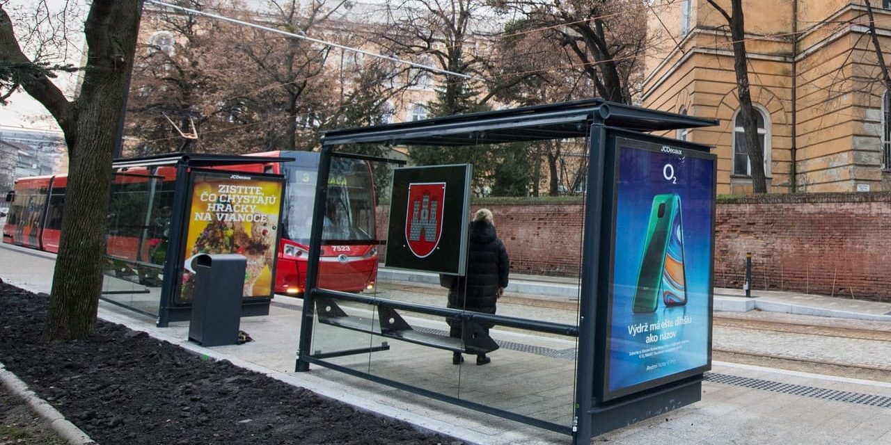 Cestujúci v Bratislave sa dočkajú prístreškov na zastávkach: DPB získal eurofondy