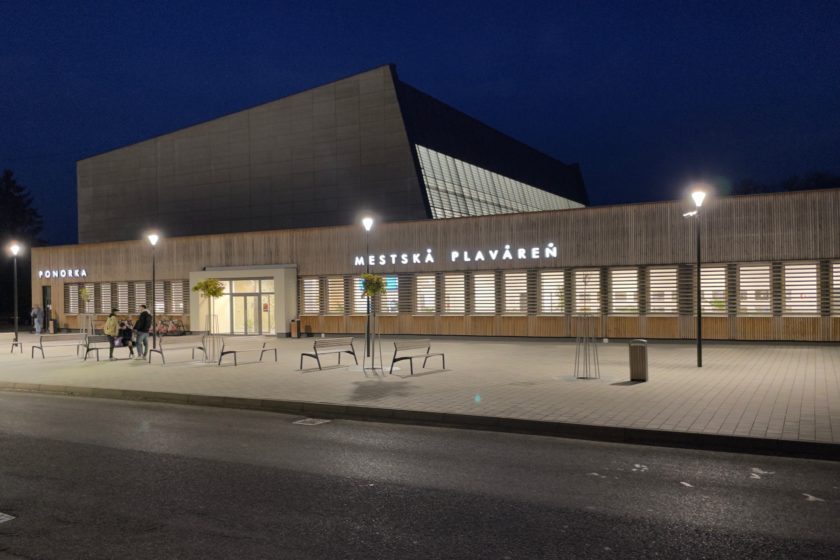 Rekonštrukcia chátrajúcej plavárne v Trebišove vdýchla objektu nový život