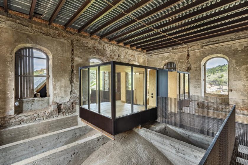 Ocenenia CE ZA AR 2022. Fenoménom architektúry bunky v polorozpadnutej ruine, verejnosť zase zaujala plaváreň