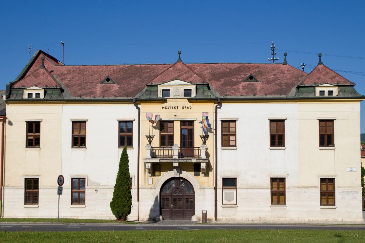 Ministerstvo upravilo podmienky na obnovu verejných budov, peňazí je stále dosť