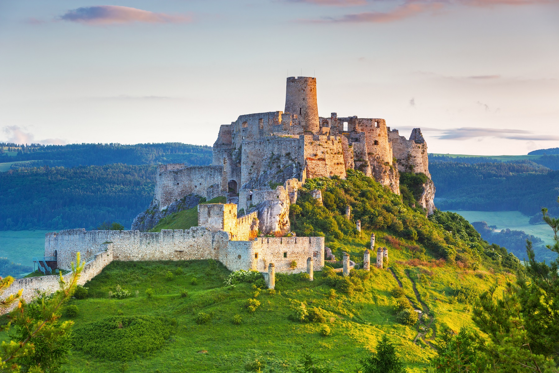 Spišský hrad čaká na pokračovanie prerušenej obnovy, nové verejné obstarávanie však ešte nevyhlásili
