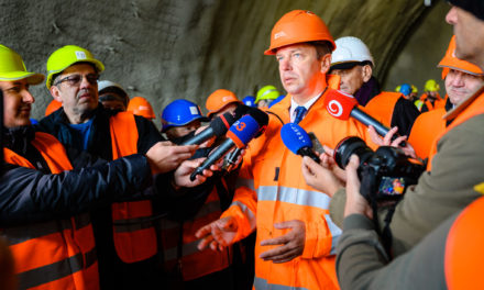 Dobrá správa pre Ružomberok. Po ôsmich rokoch slávnostne prerazili tunel Čebrať