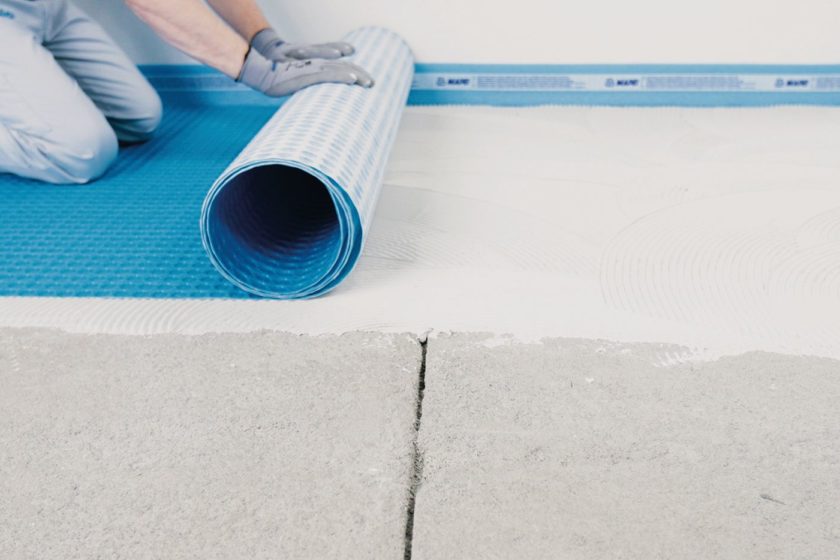Deliaca membrána proti vzniku trhlín v podklade